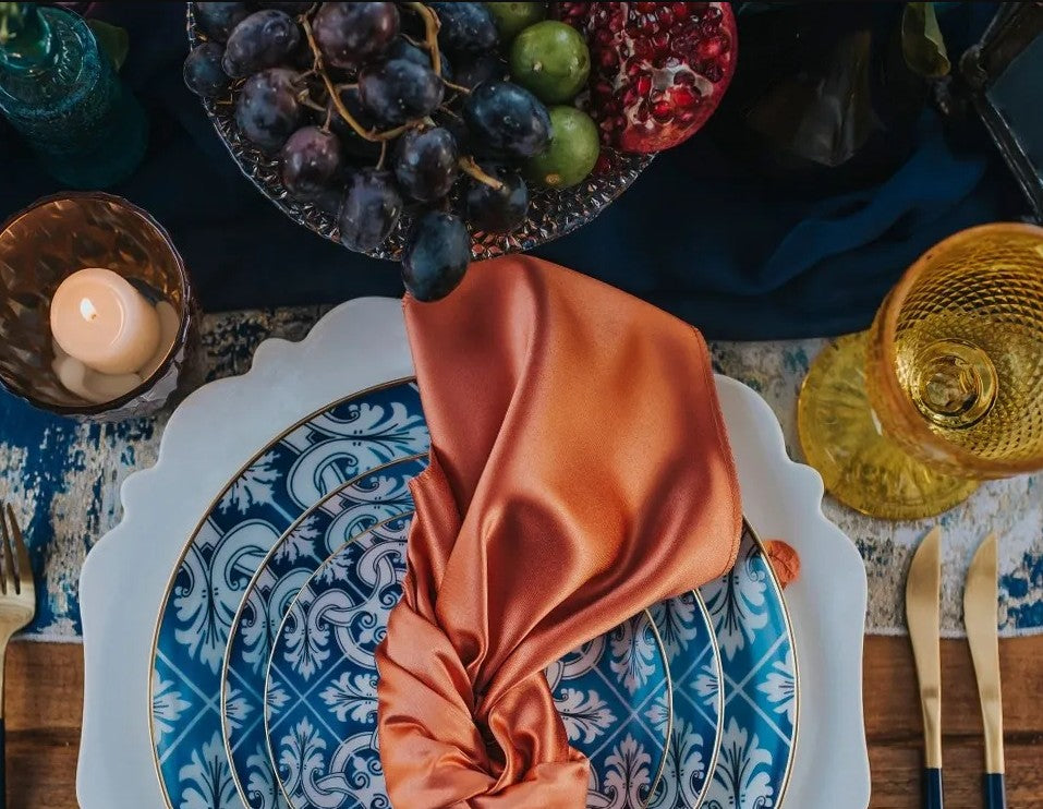 Rich moody colors for your table.